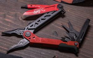 Read more about the article Gerber Custom Center Drive Multi-tool