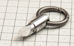 Read more about the article MICROCARRY Microblade Pill XL Keychain Cutting Tool
